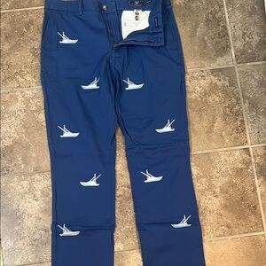Vineyard Vines Blue Chinos with Nautical Motifs
